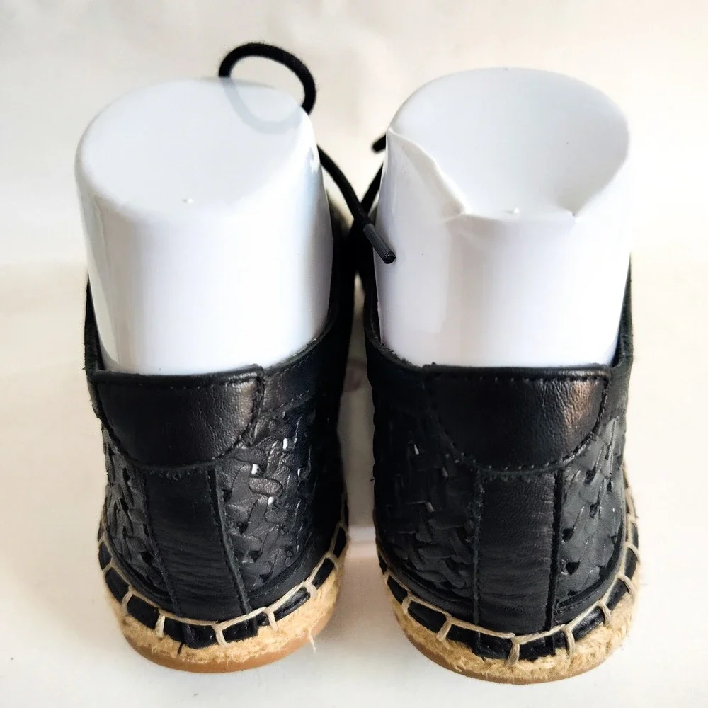 Vince Camuto Espadrilles Flats 7.5 Black Perforated Leather Laser‎ Cut Lace Up